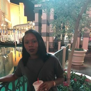 Meet your Posher, Brittney